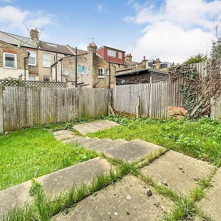 Villa Newly Refurbished 3 Bed House Near London O2 Arena Exterior foto